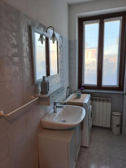 Appartamento Anna Lungo Fiume - Lago Maggiore Sesto Calende Exterior foto